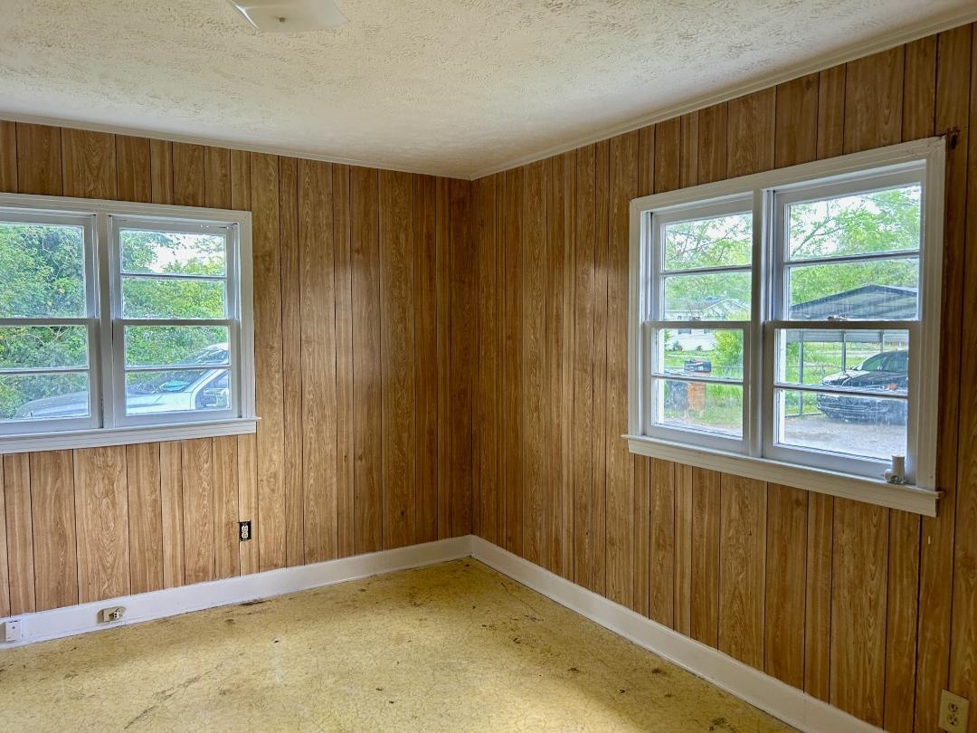 310 James Court Marion, SC 29571 - Photo 6 of 10