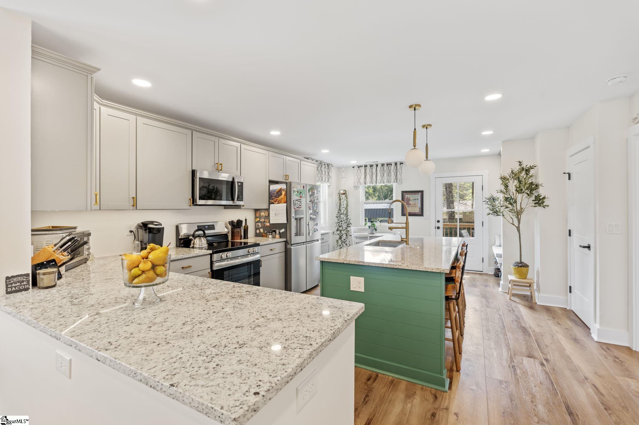 7 Lark Street Greenville, SC 29607 - Photo 10 of 35 Gallery Image 10