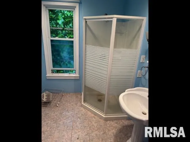 $69,900 | 1290-1296 Day Street, Galesburg, IL 61401