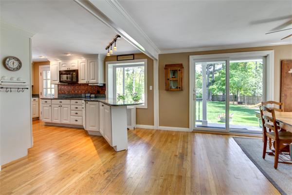 71 Phillips Road Lynnfield, MA 01940 - Photo 11 of 30 Gallery Image 11