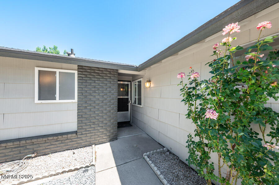 4211 Houston Drive Reno, NV 89502 - Photo 3 of 21 H-1009