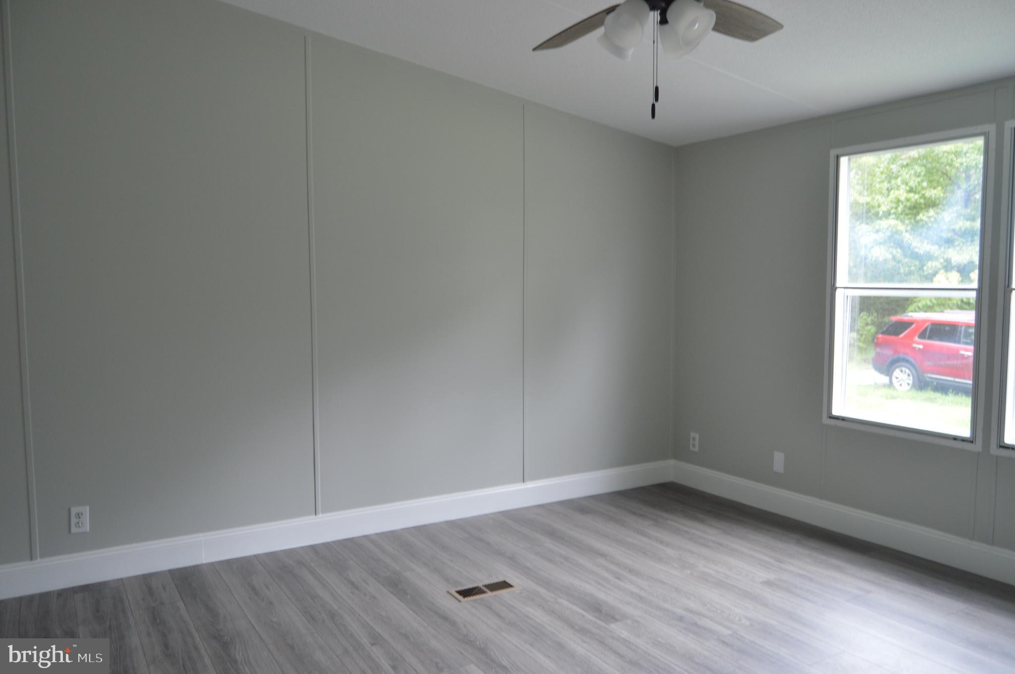 19286 Courtney Road Hanover, VA 23069 - Photo 18 of 23 Owners suite