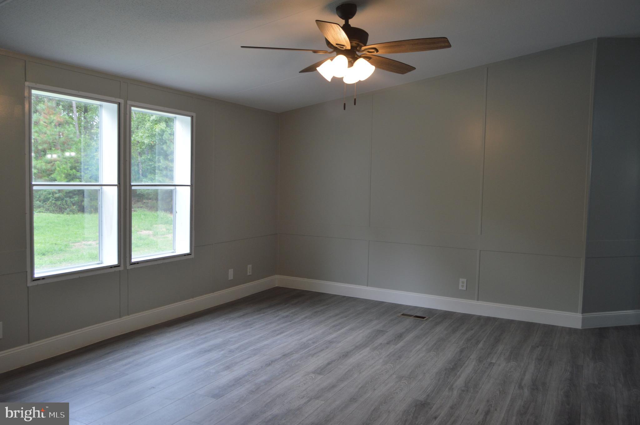 19286 Courtney Road Hanover, VA 23069 - Photo 3 of 23 Remodeled throughout - Living room