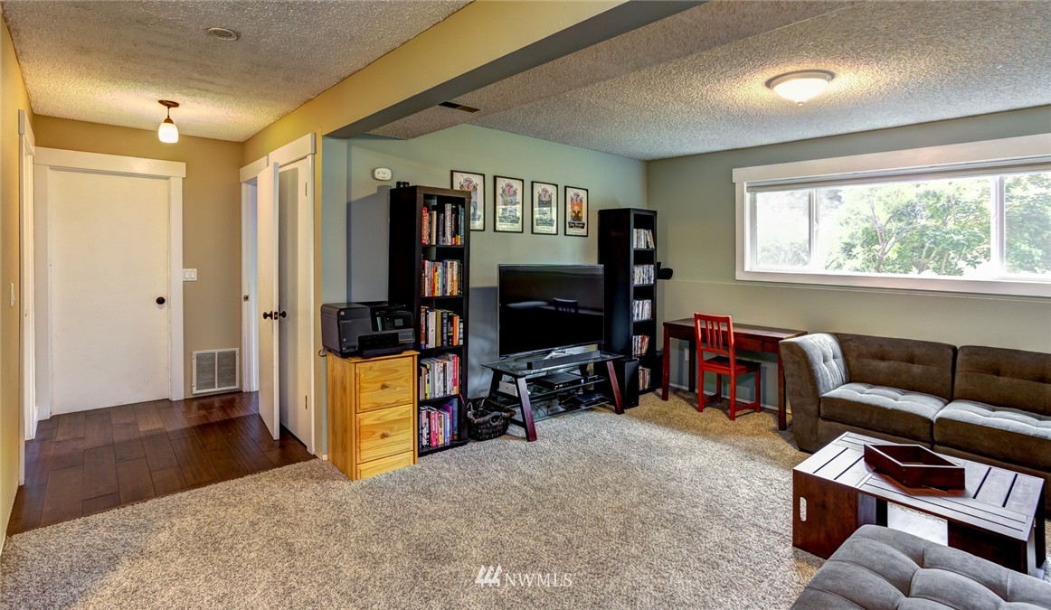 3716 Dana Road Bellingham, WA 98225 - Photo 13 of 23 Gallery Image 13