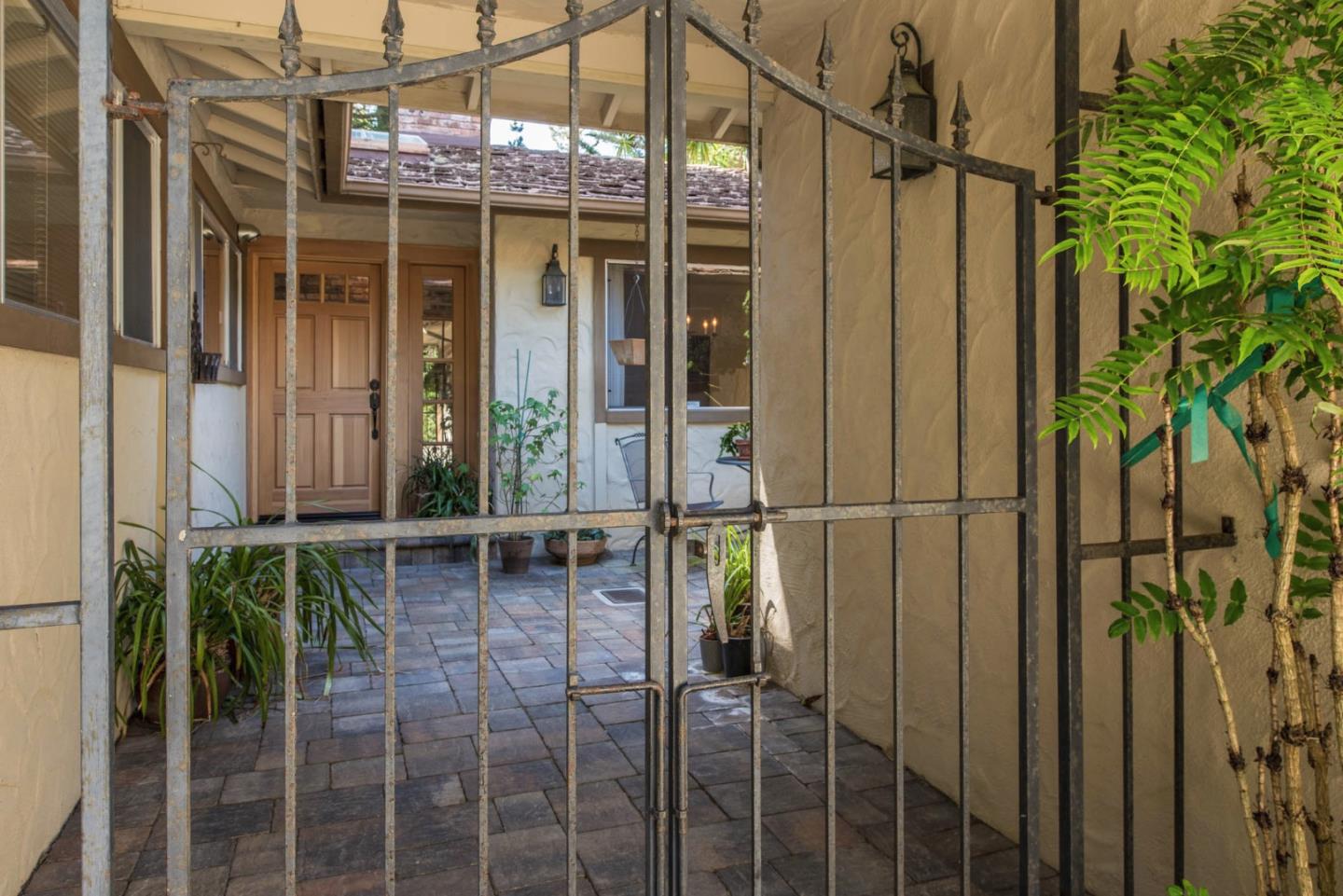 2 Forest Rise Place Monterey, CA 93940 - Photo 4 of 48 Gallery Image 4