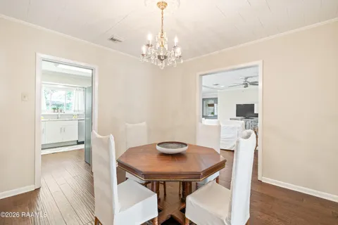 $335,000 | 101 South Arlington Drive, Lafayette, LA 70503