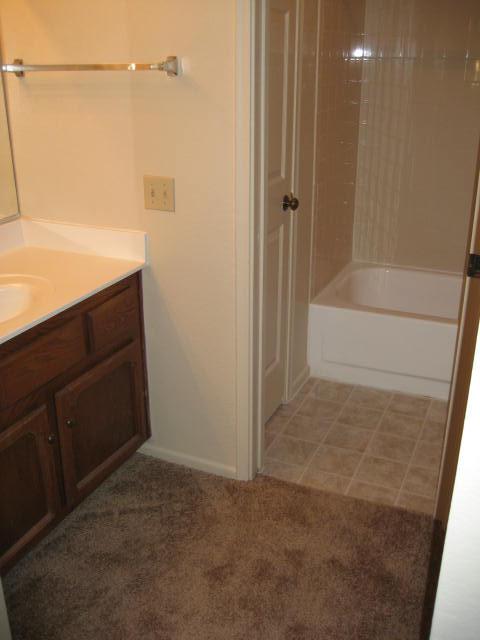 1402 East Guadalupe Road, Unit 232 Tempe, AZ 85283 - Photo 4 of 5 MASTER SUIT BATHROOM