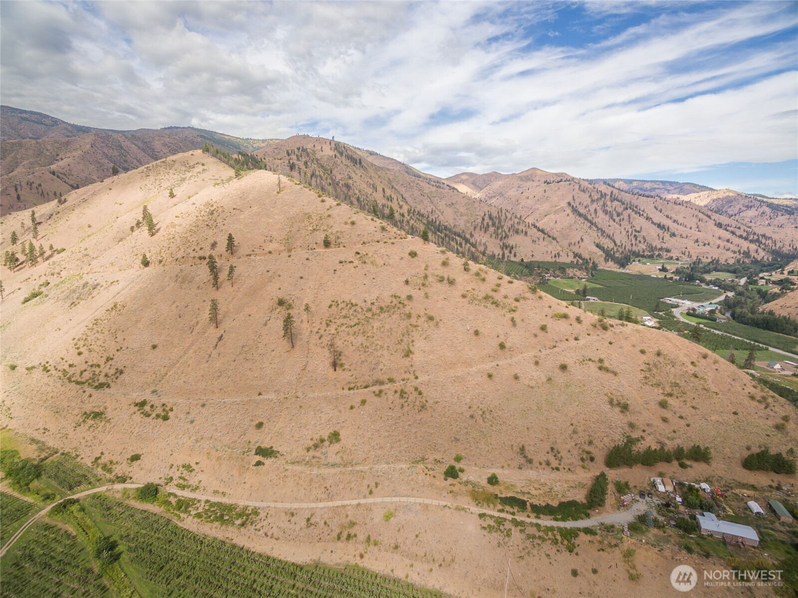 5058 Mills Canyon Road Entiat, WA 98822 - Photo 14 of 25 a view of mountain with beach