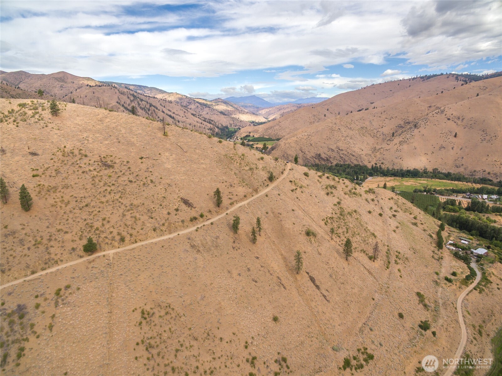 5058 Mills Canyon Road Entiat, WA 98822 - Photo 23 of 25 a view of ocean and mountain