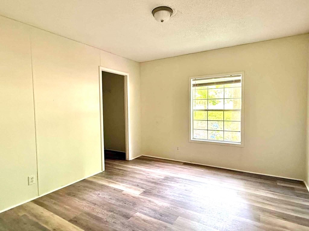 632 Lakeview Drive Abbeville, AL 36310 - Photo 12 of 19