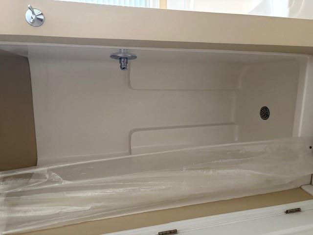 136 St Ann Circle Dallas, GA 30157 - Photo 28 of 44 a bathroom with a bathtub