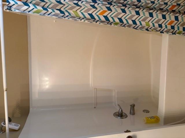 136 St Ann Circle Dallas, GA 30157 - Photo 33 of 44 a bathroom with a shower