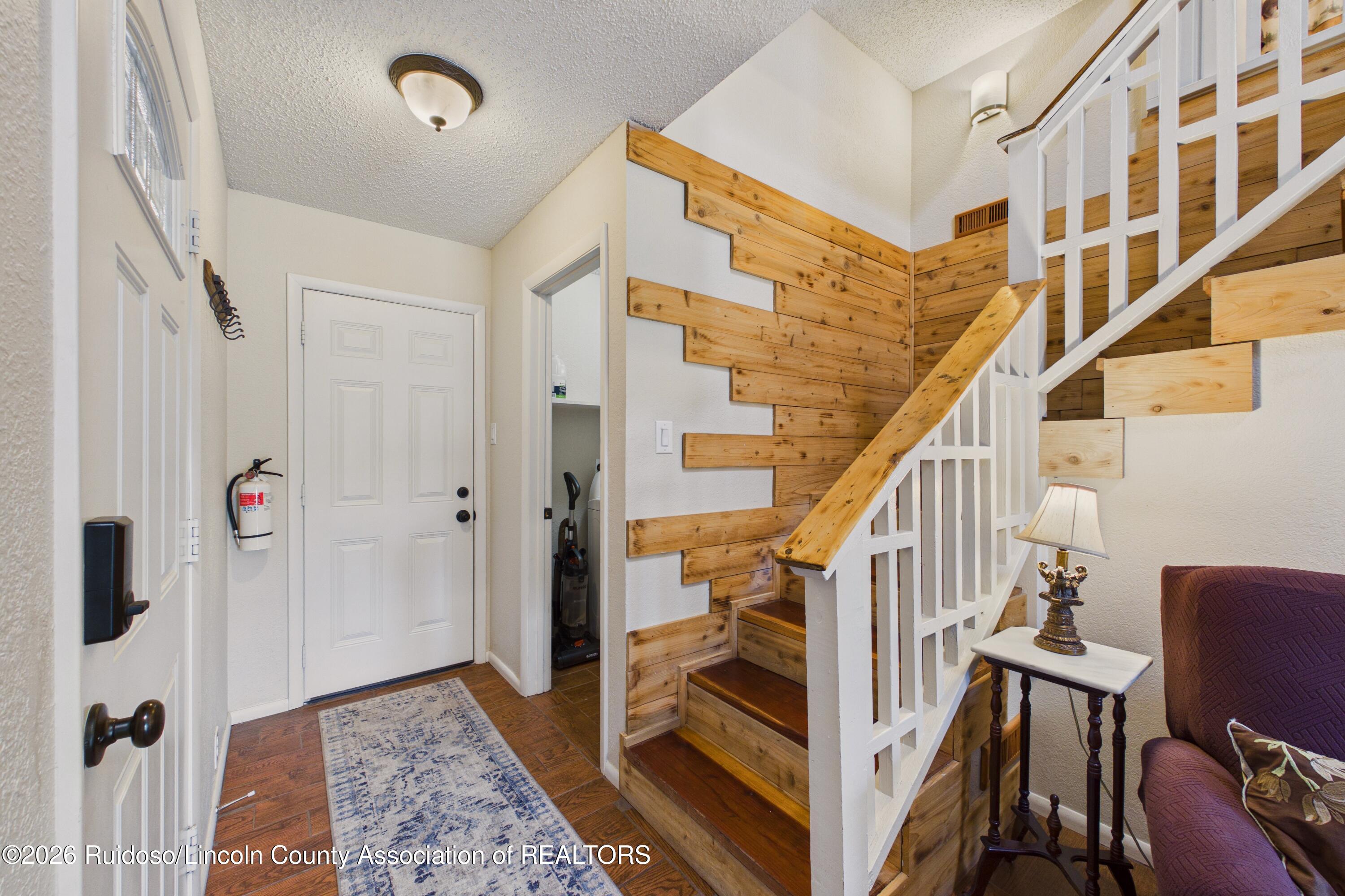 108 North Street, Unit 6 Ruidoso, NM 88345 - Photo 5 of 42 Gallery Image 5