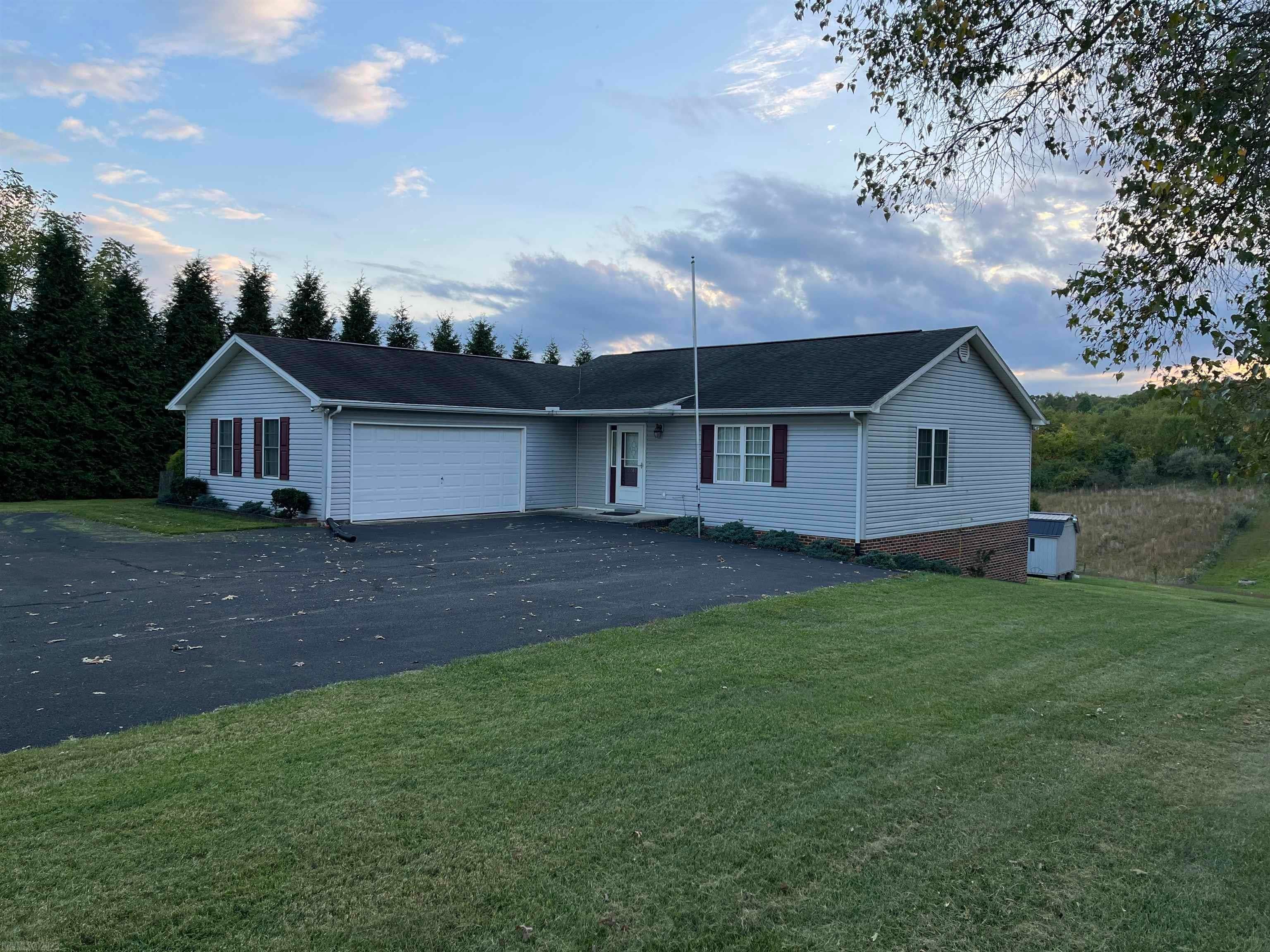 2289 Peppers Ferry Road Pulaski, VA 24301 - Photo 1 of 25 Gallery Image 1