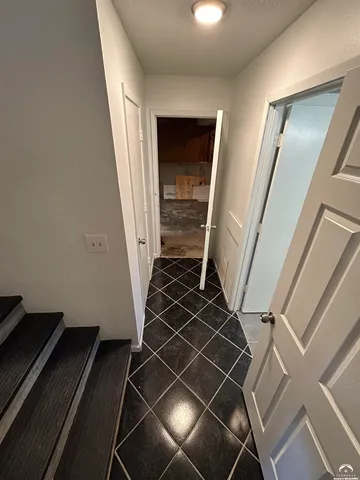 $292,000 | 2725 Ponderosa Drive, Lawrence, KS 66046