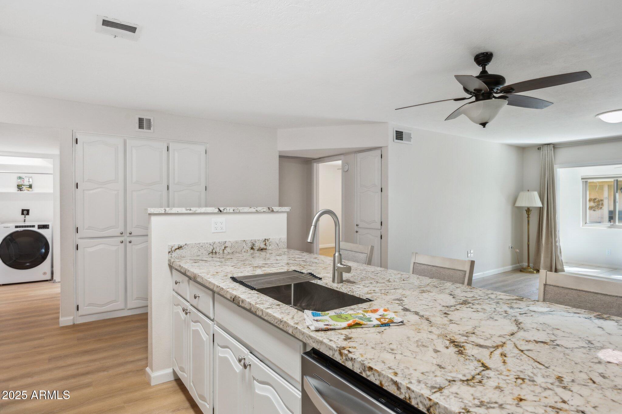 1021 South Greenfield Road, Unit 1106 Mesa, AZ 85206 - Photo 7 of 36 Plenty of kitchen workspace