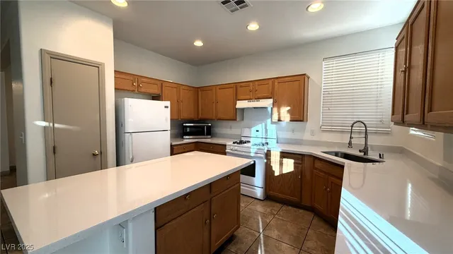$2,050 | 9243 Sterling Hill Avenue, Las Vegas, NV 89148