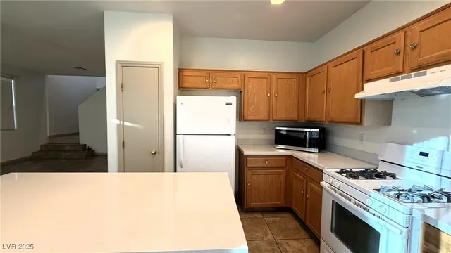 $2,050 | 9243 Sterling Hill Avenue, Las Vegas, NV 89148