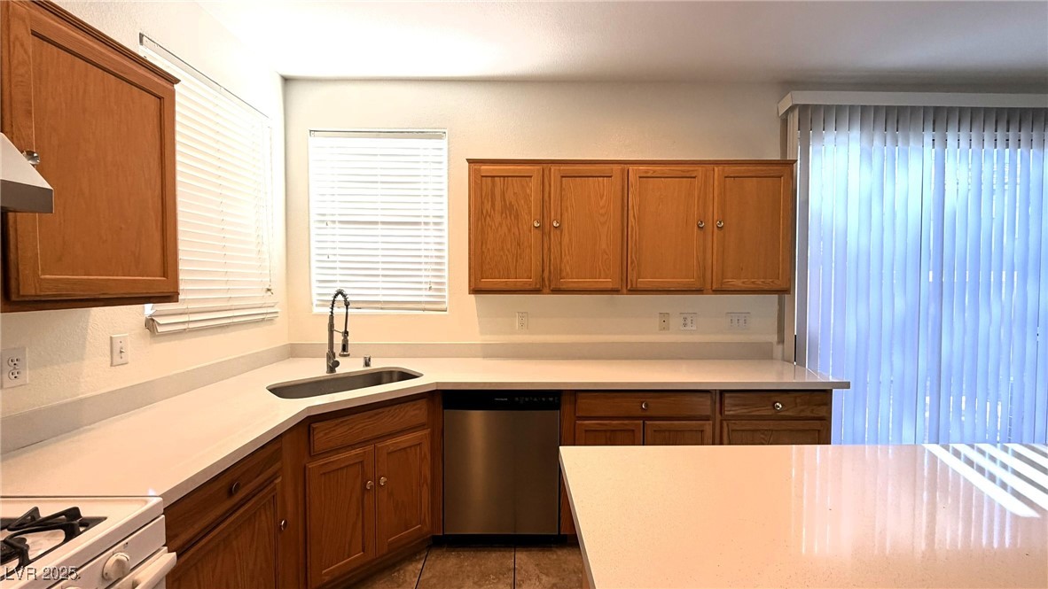 9243 Sterling Hill Avenue Las Vegas, NV 89148 - Photo 16 of 49