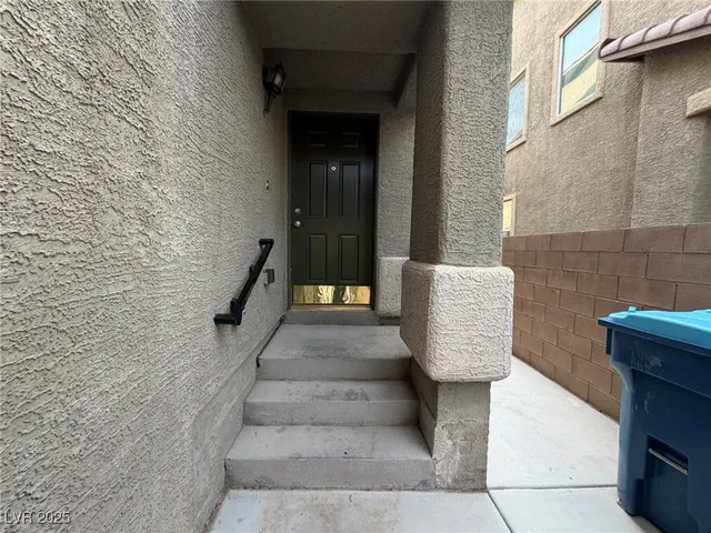 $2,050 | 9243 Sterling Hill Avenue, Las Vegas, NV 89148
