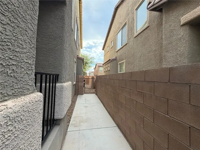 $2,050 | 9243 Sterling Hill Avenue, Las Vegas, NV 89148