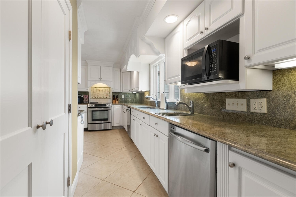 6 Appleton Street, Unit 2 Watertown, MA 02472 - Photo 12 of 27