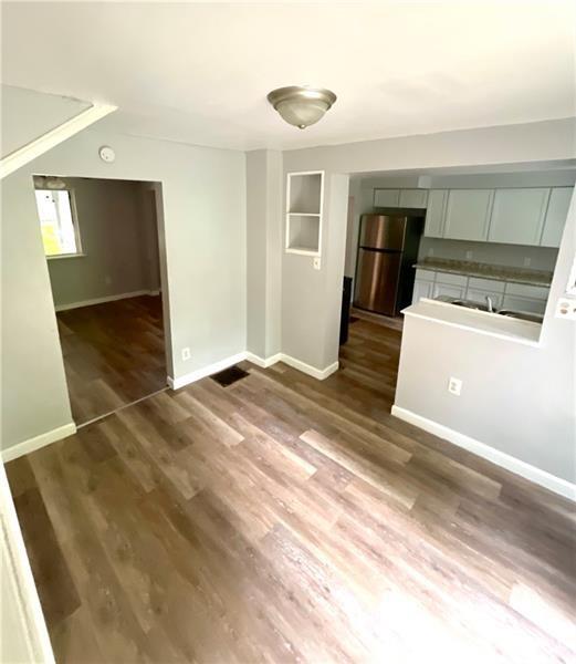 1068 Beaver Road Ambridge, PA 15003 - Photo 6 of 18