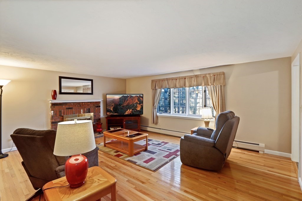 20 Wire Village Road Spencer, MA 01562 - Photo 4 of 42 Gallery Image 4