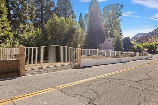 $895,000 | 21 Mt Baldy Road, Mount Baldy, CA 91759