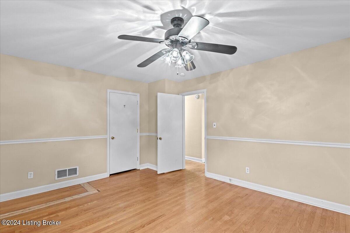 7809 Brownsboro Road Louisville, KY 40241 - Photo 27 of 42 21-696A3799