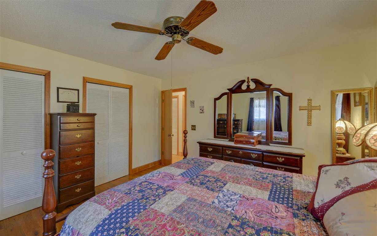 23317 White Harbour Road Seneca, SC 29672 - Photo 13 of 33 Gallery Image 13