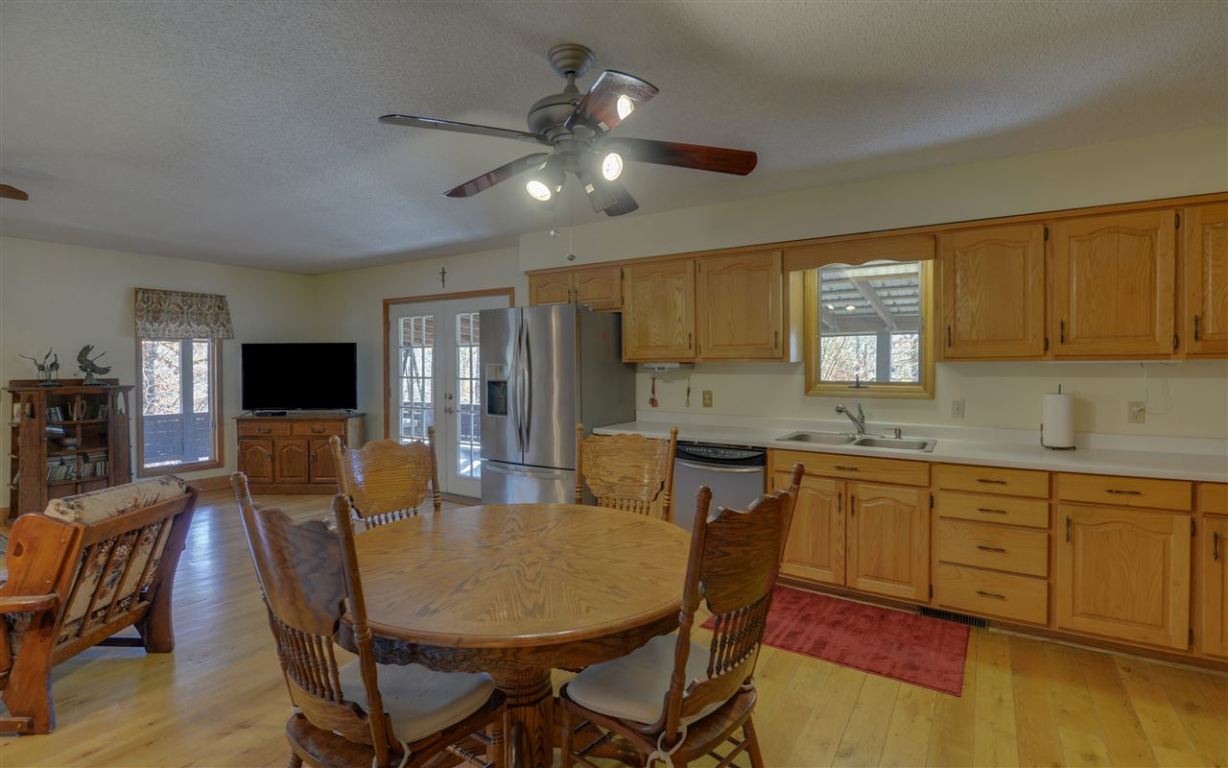 23317 White Harbour Road Seneca, SC 29672 - Photo 3 of 33 Gallery Image 3