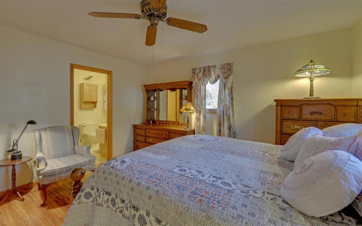 23317 White Harbour Road Seneca, SC 29672 - Photo 9 of 33 Gallery Image 9