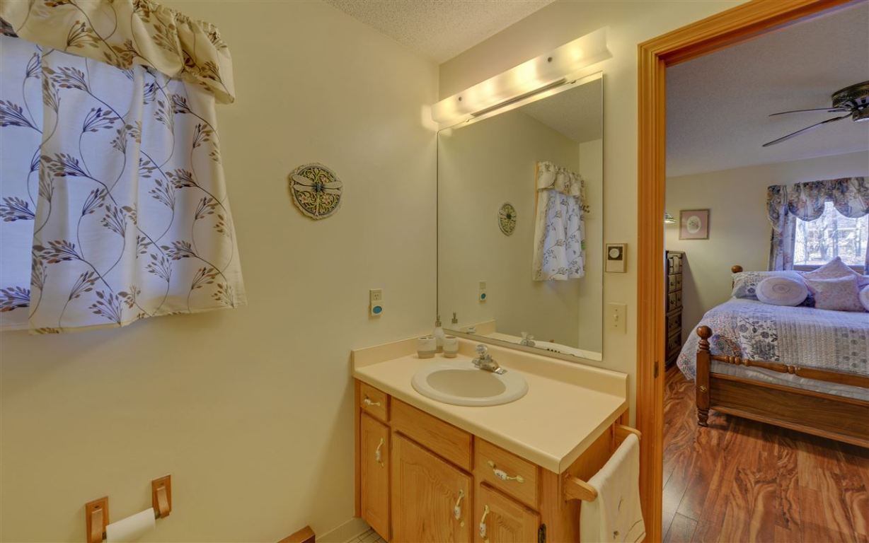 23317 White Harbour Road Seneca, SC 29672 - Photo 10 of 33 Gallery Image 10