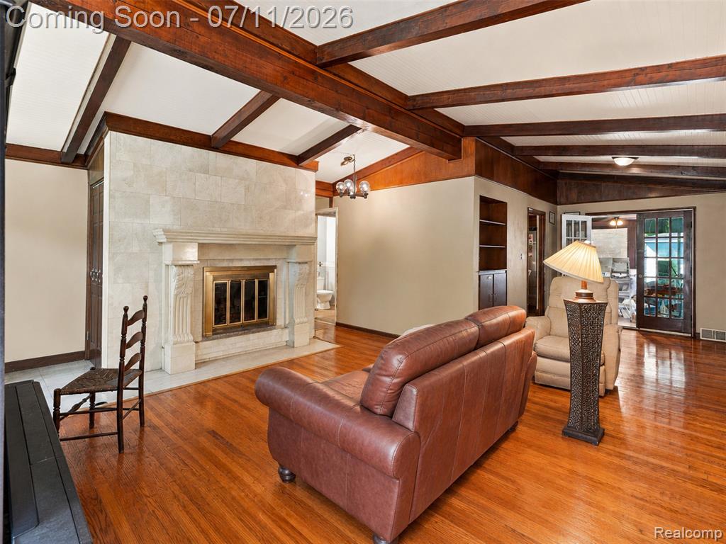27679 Spring Arbor Drive Southfield, MI 48076 - Photo 4 of 31