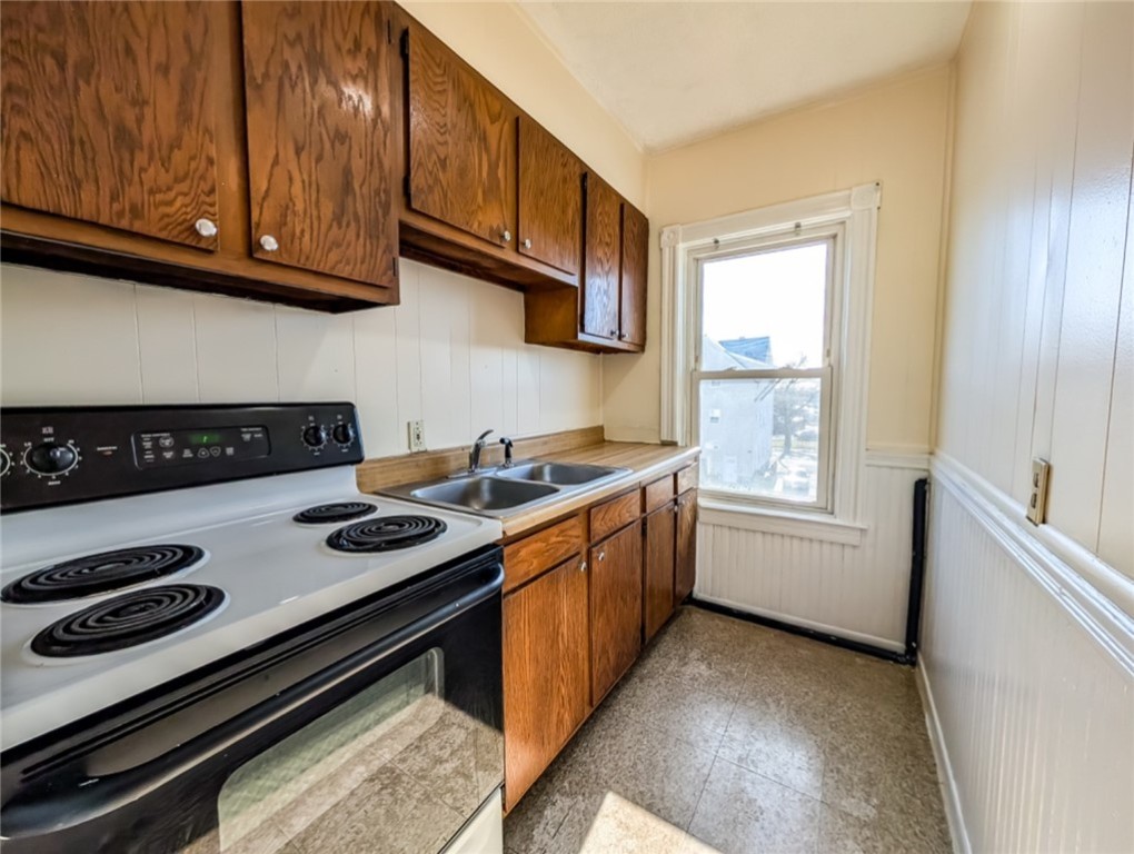 39 John Street Pawtucket, RI 02861 - Photo 29 of 50