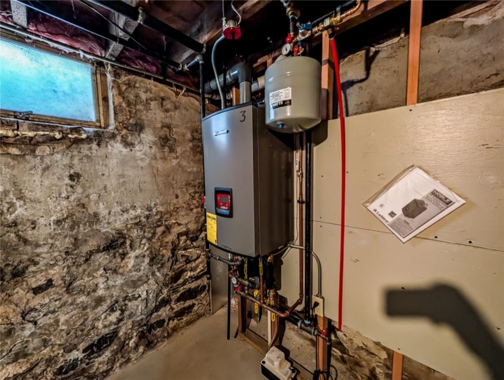 39 John Street Pawtucket, RI 02861 - Photo 41 of 50