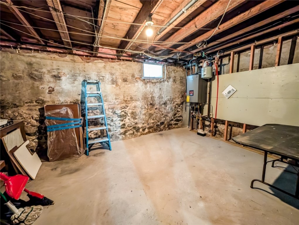 39 John Street Pawtucket, RI 02861 - Photo 42 of 50