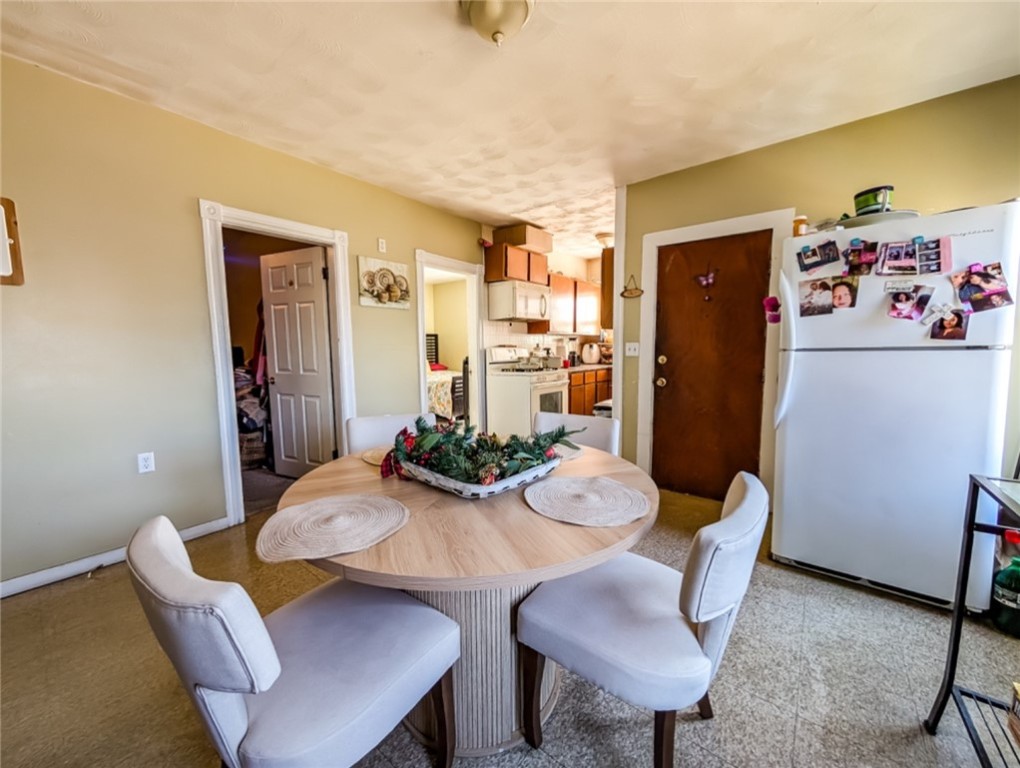 39 John Street Pawtucket, RI 02861 - Photo 5 of 50