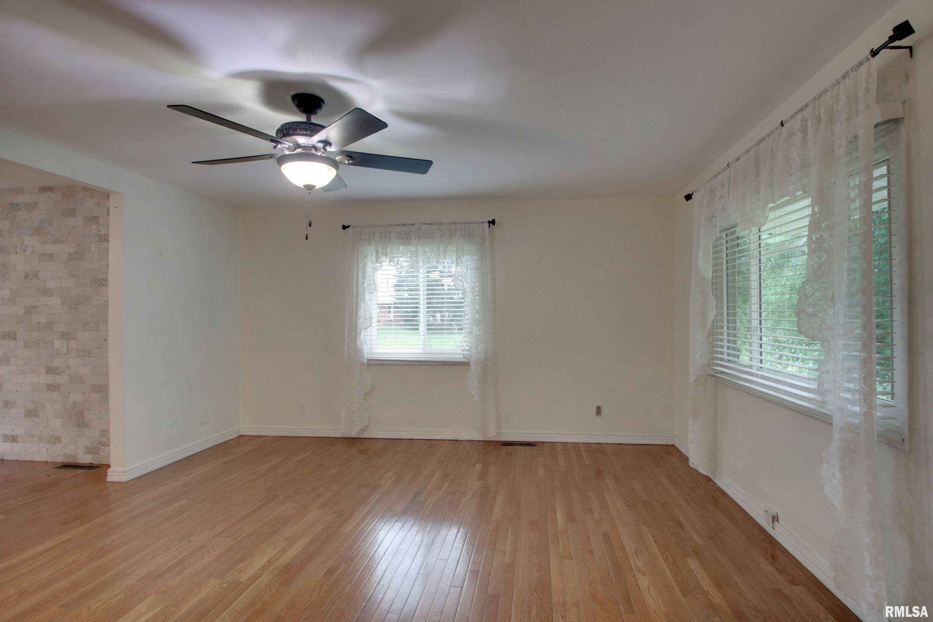 2313 Lyn Road Quincy, IL 62301 - Photo 7 of 22