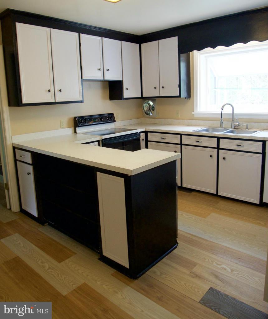 2237 Mountain View Road Stafford, VA 22556 - Photo 14 of 23 Kitchen
