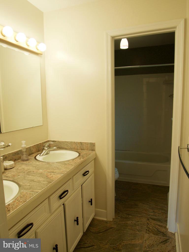 2237 Mountain View Road Stafford, VA 22556 - Photo 6 of 23 Bath (Master)