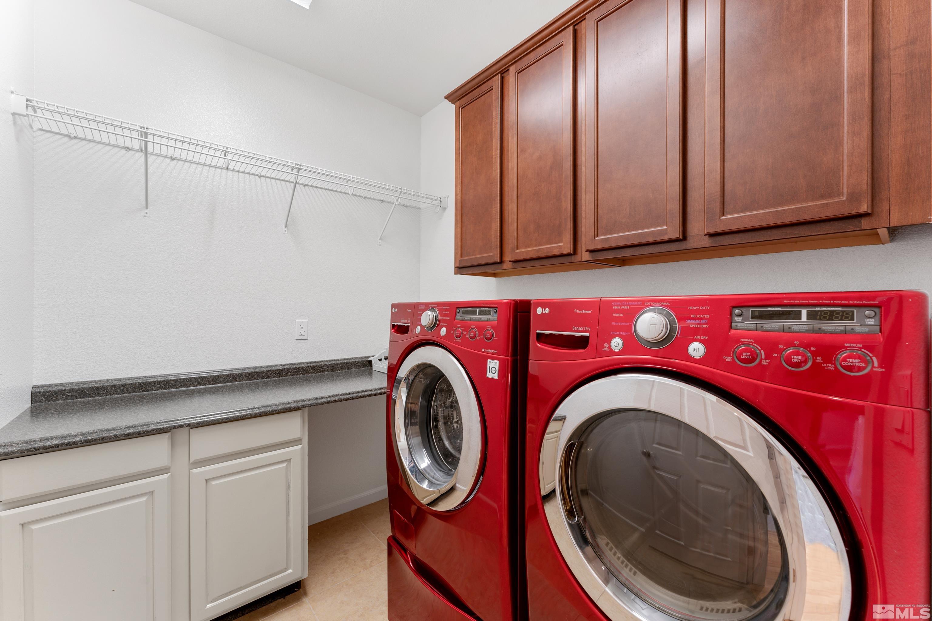 2195 Horse Prairie Road Reno, NV 89521 - Photo 18 of 39 a utility room with dryer and washer