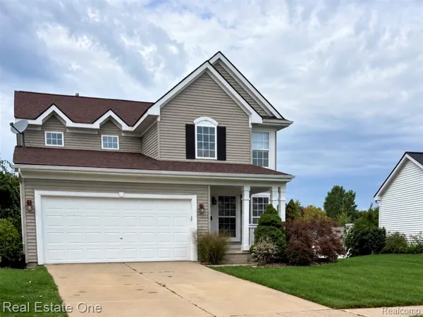 $400,000 | 3659 Sugarbush Drive, Howell, MI 48843