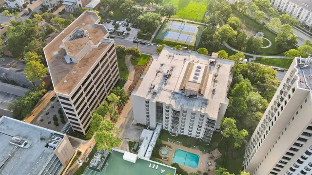 $2,000 | 661 Bering Drive, Unit 207, Houston, TX 77057