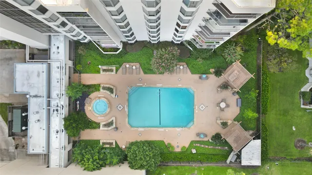 $2,000 | 661 Bering Drive, Unit 207, Houston, TX 77057