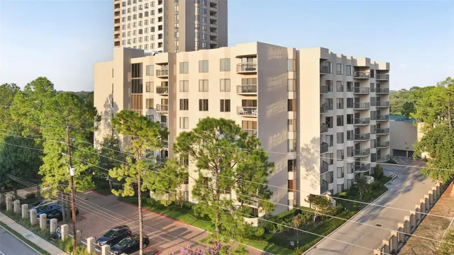 $2,000 | 661 Bering Drive, Unit 207, Houston, TX 77057