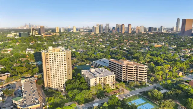 $2,000 | 661 Bering Drive, Unit 207, Houston, TX 77057