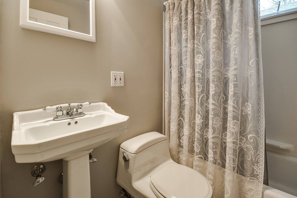32 Fern Street Natick, MA 01760 - Photo 11 of 21 Gallery Image 11
