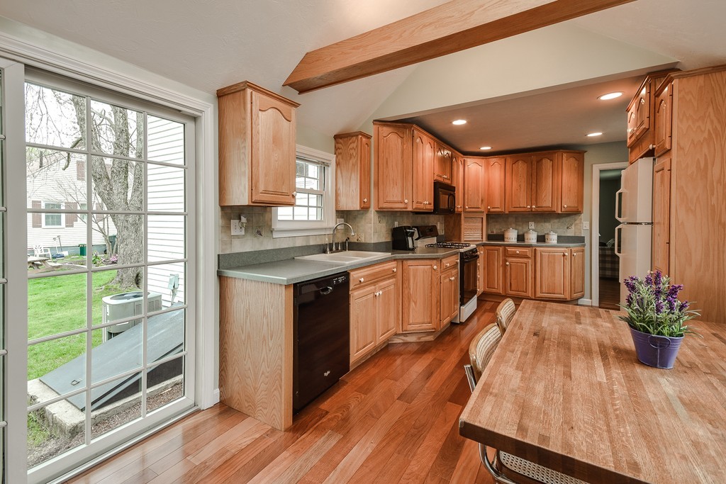 32 Fern Street Natick, MA 01760 - Photo 3 of 21 Gallery Image 3